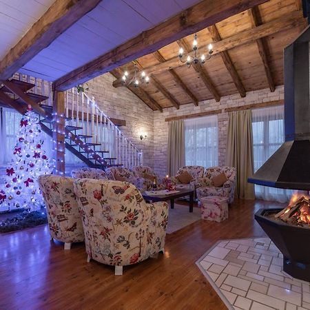 Family Villa Lipica With Private Pool And Jacuzzi Pazin Exterior photo