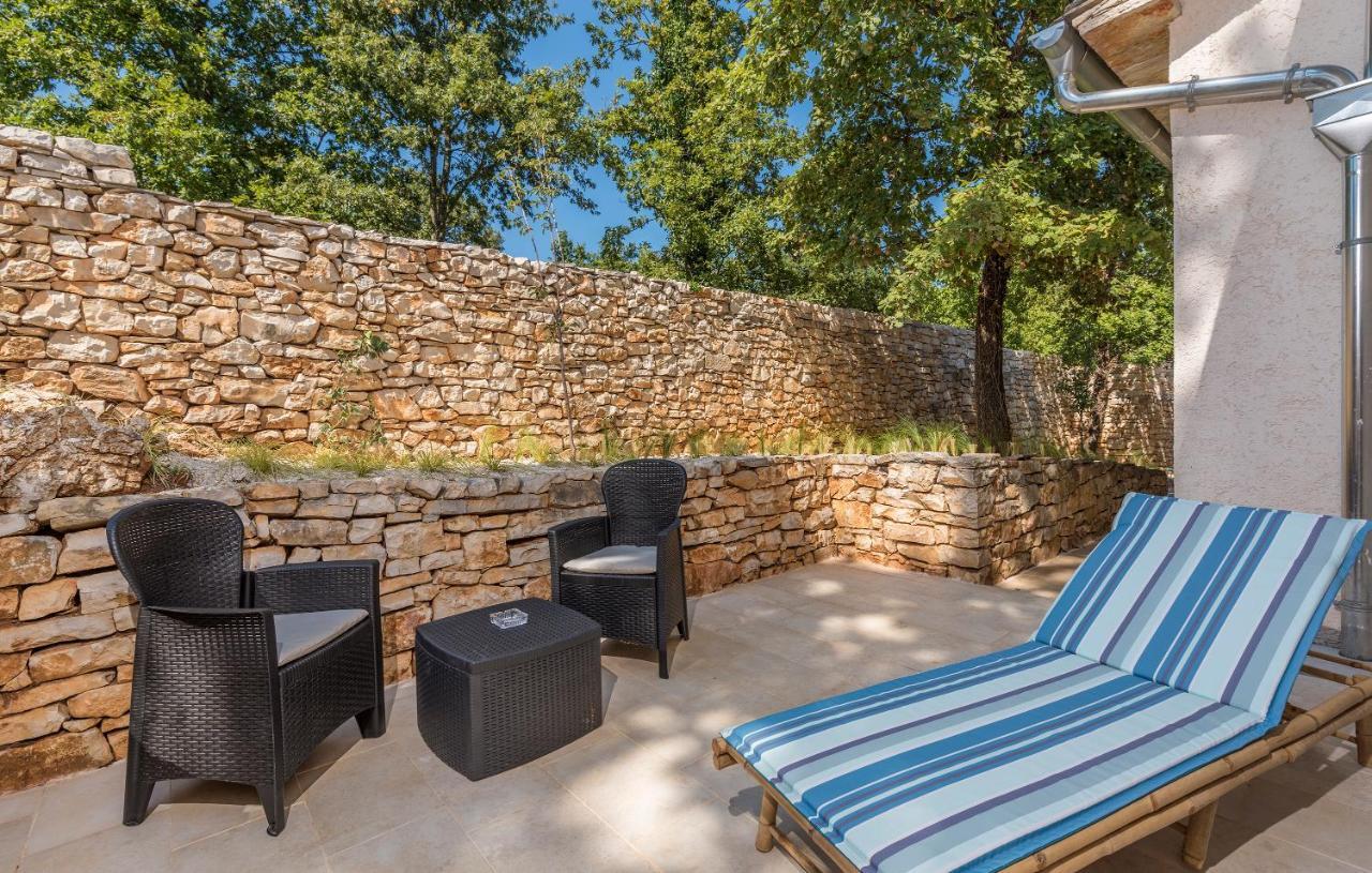 Family Villa Lipica With Private Pool And Jacuzzi Pazin Exterior photo
